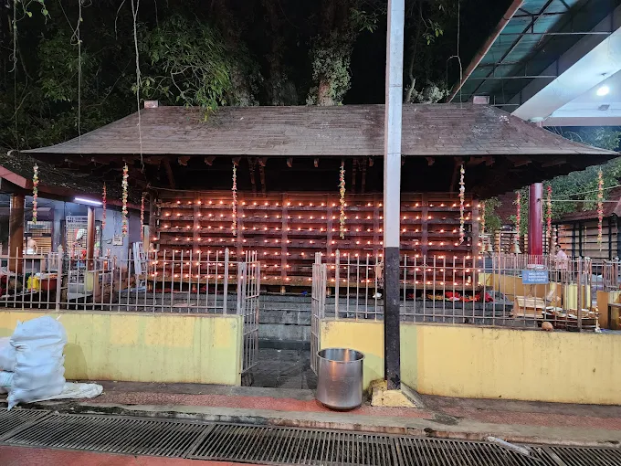 Vadakkanthara Sree Thirupuraikkal Bhagavathi Temple